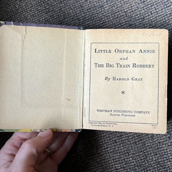 Vintage 1934 Little Orphan Annie + Big Train Robbery Whitman Big Little Book - Picture 4 of 11
